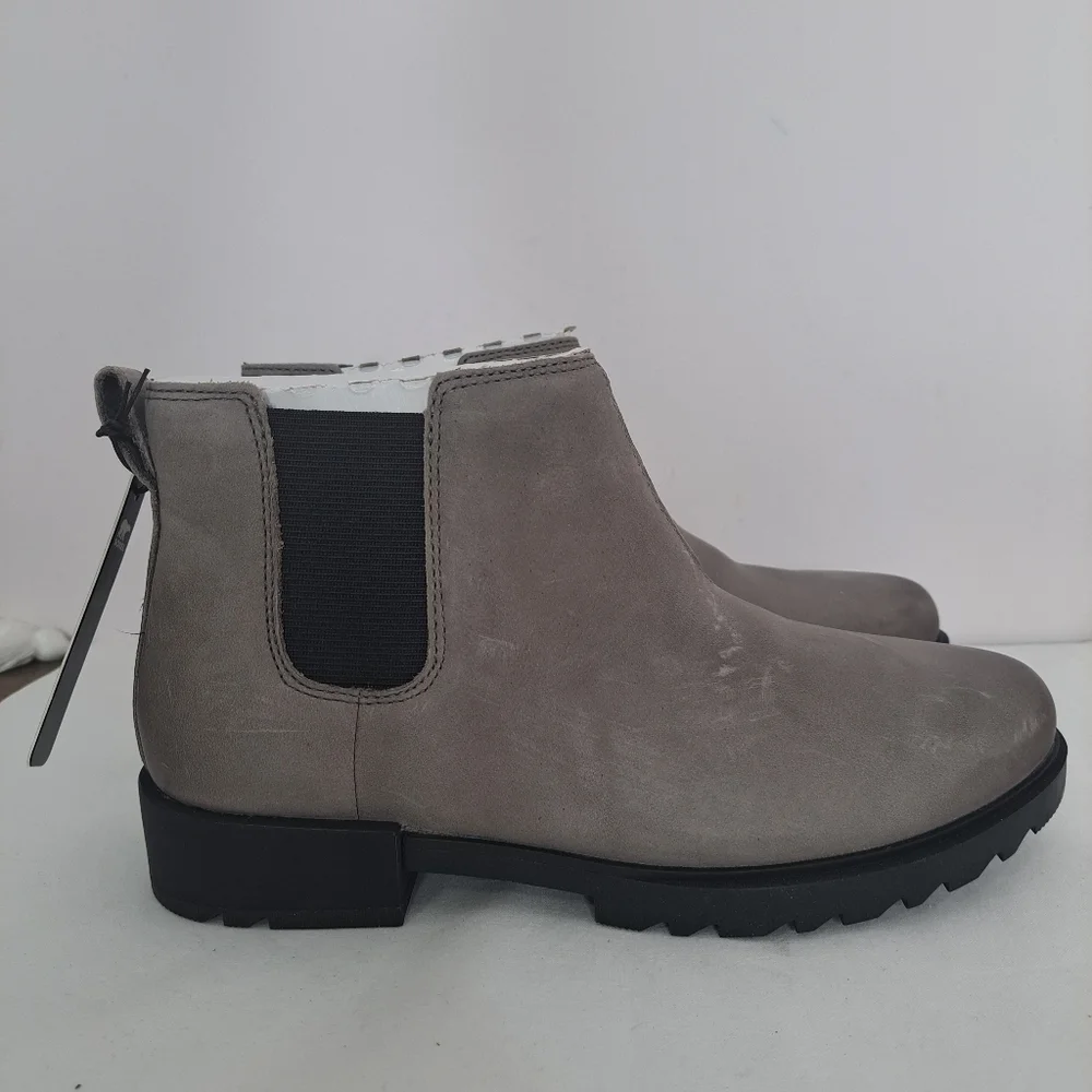 Sorel emelie II chelsea waterproof boot grey leather 8.5 NWT